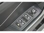 Volkswagen T-Roc 1.5 TSI 150pk DSG Style Trekhaak Camera Panoramadak IQ.Light Stoelverwarming Carplay