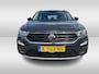 Volkswagen T-Roc 1.0 TSI 110pk Style Parkeersensoren / airco / 16" LMV