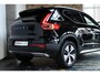 Volvo XC40 B4 Inscription | Electrische bedienbare voorstoelen | Stoelverwarming | 360° parkeercamera | Adaptive cruise control | Exterieur Stylingkit | BLIS | Volvo on Call | Parkeerverwarming | Parkeersensoren voor + achter |