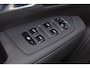 Volvo V90 T6 AWD Inscription - IntelliSafe Assist & Surround - Harman/Kardon audio - Adaptieve LED koplampen - Parkeercamera achter - Verwarmde voorstoelen, stuur & achterbank - Parkeersensoren voor & achter - Elektr. bedienb. voorstoelen met geheugen - Standkachel - Extra getint glas - Elektr. inklapbare trekhaak - 19' LMV