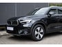 Volvo XC40 T4 Recharge Inscription | Trekhaak | Panoramadak| Interieur voorverwarming| Adaptieve Cruise Control| Electrisch bedienbare voorstoelen|Rondomzicht Camera|Park Assist voor en Achter