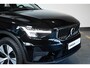 Volvo XC40 T4 Recharge Inscription | 360° Parkeercamera | Semi Elektrische Wegklapbare trekhaak | 4-Seizoenenbanden | Draadloze telefoonlader | Panoramadak | Harman Kardon Premium Audio | Stoel en Stuurwielverwarming | Parkeersensoren voor + achter | Parkeerverwarming | Adaptive Cruise Control |