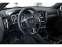 Volvo XC40 T4 Recharge Inscription | 360° Parkeercamera | Semi Electrische Wegklapbare trekhaak | 4-Seizoenenbanden | Draadloze telefoonlader | Panoramadak | Harman Kardon Premium Audio | Stoel en Stuurwielverwarming | Parkeersensoren voor + achter | Parkeerverwarming | Adaptive Cruise Control |