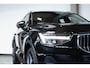 Volvo XC40 T4 Recharge Inscription | 360° Parkeercamera | Semi Electrische Wegklapbare trekhaak | 4-Seizoenenbanden | Draadloze telefoonlader | Panoramadak | Harman Kardon Premium Audio | Stoel en Stuurwielverwarming | Parkeersensoren voor + achter | Parkeerverwarming | Adaptive Cruise Control |