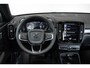 Volvo XC40 T4 Recharge Inscription | 360° Parkeercamera | Semi Elektrische Wegklapbare trekhaak | 4-Seizoenenbanden | Draadloze telefoonlader | Panoramadak | Harman Kardon Premium Audio | Stoel en Stuurwielverwarming | Parkeersensoren voor + achter | Parkeerverwarming | Adaptive Cruise Control |