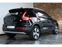Volvo XC40 T4 Recharge Inscription | 360° Parkeercamera | Semi Elektrische Wegklapbare trekhaak | 4-Seizoenenbanden | Draadloze telefoonlader | Panoramadak | Harman Kardon Premium Audio | Stoel en Stuurwielverwarming | Parkeersensoren voor + achter | Parkeerverwarming | Adaptive Cruise Control |
