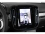 Volvo XC40 T4 Recharge Inscription | 360° Parkeercamera | Semi Elektrische Wegklapbare trekhaak | 4-Seizoenenbanden | Draadloze telefoonlader | Panoramadak | Harman Kardon Premium Audio | Stoel en Stuurwielverwarming | Parkeersensoren voor + achter | Parkeerverwarming | Adaptive Cruise Control |