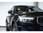 Volvo XC40 T4 Recharge Inscription | 360° Parkeercamera | Semi Elektrische Wegklapbare trekhaak | 4-Seizoenenbanden | Draadloze telefoonlader | Panoramadak | Harman Kardon Premium Audio | Stoel en Stuurwielverwarming | Parkeersensoren voor + achter | Parkeerverwarming | Adaptive Cruise Control |
