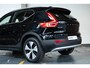 Volvo XC40 T4 Recharge Inscription | 360° Parkeercamera | Semi Elektrische Wegklapbare trekhaak | 4-Seizoenenbanden | Draadloze telefoonlader | Panoramadak | Harman Kardon Premium Audio | Stoel en Stuurwielverwarming | Parkeersensoren voor + achter | Parkeerverwarming | Adaptive Cruise Control |