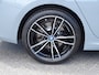 BMW 3-Serie 330e M Sportpakket Shadow-line Sportstoelen Wildscreen Cockpit Plus 19"LM Velgen