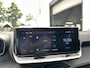 Peugeot 2008 1.2 Hybrid 145 PK Allure € 6500,- DEMO VOORDEEL| Automaat | 2025 Auto | Navigatie via Telefoon | Adaptieve Cruise Control | 360 Graden Camera | Parkeersensoren V+A | Hoge Zitpositie | Hybride Elektrisch rijden met Automaat | Climate Control | Stoelverwarming | LED Verlichting | 17" Lichtmetalen Velgen |