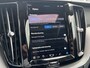 Volvo XC60 2.0 T6 Plug-in hybrid AWD Plus Dark intellisafe/ schuifdak/ 360 camera / trekhaak/ 18 inch