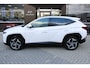 Hyundai Tucson 1.6 T-GDI PHEV Comfort Smart 4WD | DAB ontvanger | Achteruitrijcamera | Adaptive cruise control | Lane Assist | Stoel verwarming | | Achterbank in delen neerklapbaar | Achteruitrijcamera | Airco (automatisch)