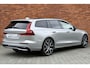 Volvo V60 T6 Plug-in hybrid AWD Ultra Dark | Trekhaak Wegklapbaar  | 20-inch Polestar Gesmede Velgen | 360º camera | Harman Kardon audio | Panoramadak | Head Up Display | Stoel- en stuurverwarming | Donkere ramen achter |