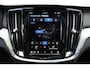 Volvo V60 T6 Plug-in hybrid AWD Ultra Dark | Trekhaak Wegklapbaar  | 20-inch Polestar Gesmede Velgen | 360º camera | Harman Kardon audio | Panoramadak | Head Up Display | Stoel- en stuurverwarming | Donkere ramen achter |