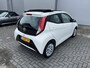 Toyota Aygo 1.0 VVT-i x-play cabrio | Open vouwdak | Origineel NL en 1e eigenaar | Apple Carplay & Android Auto | Achteruitrijcamera | Garantie t/m 06-2031 of 200.000km