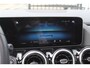 Mercedes-Benz B-klasse 180 Business Solution AMG Night pakket/Panoramadak/Navigatie/Apple carplay/Achteruitrijcamera/Parkeersensoren rondom/Dodehoek detectie/Cruise control/DAB/18'' Lichtmetalen velgen.