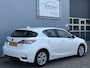 Lexus CT 200h Automaat van € 16.695,- voor € 16.195,-.