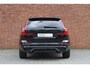 Volvo XC60 T6 Plug-in hybrid AWD Plus Black Edition | Actieve Luchtvering |Harman/Kardon Audiosysteem | 360 graden camera | Panoramisch Schuif-/Kanteldak | 21'' Lichtmetalen velgen | Voorstoelen elektrisch verstelbaar met memory functie | Sfeerverlichting | Voorstoelen verwarmbaar |