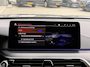 BMW 5-Serie Touring 530i M-Sport | Pano | HUD | Laser | Stoelverwarming voor + achter | Cruise | Leder | Sfeerverlichting | Achteruitrijcamera |