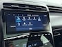 Hyundai Tucson 1.6 T-GDI PHEV NLINE SKY 4WD | OUTLETDEAL! | AFNEEMBARE TREKHAAK | SCHUIFDAK | CLIMA | CRUISE | CAMERA | 19'' LM VELGEN | PLUG-IN HYBRID | AUTOMAAT | PRIVACY GLASS | STUUR- & STOELVERWARMING | ELEKTRISCHE ACHTERKLEP | PDC VOOR & ACHTER | FABRIEKSGARANTIE GELDIG T/M 11-2027! |
