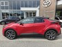 Toyota C-HR 1.8 Hybrid 140 First Edition NAVI APPLE/ANDROID PARK-SENSOREN 360°CAMERA KEYLESS DRAADLOOS-LADEN BLIND-SPOT ELEK-ACHTERKLEP AD-CRUISE 18"LMV