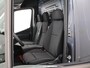 Mercedes-Benz Sprinter 319 CDI Aut. | L2 H2 | Pro | 2024 Registratie | 3500 KG. AHW | LM Velgen | 3-zits | LED | Parkeercamera | Carplay | Trekhaak | BPM-Vrij |