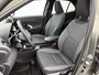 Toyota Yaris Cross 1.5 Hybrid Dynamic Limited | Panoramadak | Navigatie | Head-Up Display | Elektrische Achterklep | Stoel- + Stuurwarming | Draadloos Opladen |