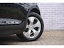 Volvo XC40 1.5 T3 Momentum Pro | Panorama-schuifdak | Camera | Harman & Kardon | LED Koplampen | Zwarte Hemel |
