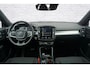 Volvo XC40 1.5 T3 Momentum Pro | Panorama-schuifdak | Camera | Harman & Kardon | LED Koplampen | Zwarte Hemel |