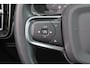 Volvo XC40 B4 Business Pro - IntelliSafe Assist - Harman/Kardon audio - Parkeercamera achter - Parkeersensoren voor & achter - Draadloze tel. lader - Cruise control - 18' LMV