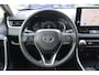 Toyota RAV4 2.5 HYBRID NL-AUTO FACELIFT NAVI AD-CRUISE APPLE/ANDROID PRIVCAY-GLASS BLUETOOTH DAB+ 17"LMV