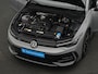 Volkswagen Golf 1.5 eTSI 150 pk DSG R-Line Edition | Panoramadak | Rondomzicht camera | IQ Light | Head-up display
