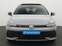 Volkswagen Golf 1.5 eTSI 150 pk DSG R-Line Edition | Panoramadak | Rondomzicht camera | IQ Light | Head-up display