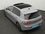 Volkswagen Golf 1.5 eTSI 150 pk DSG R-Line Edition | Panoramadak | Rondomzicht camera | IQ Light | Head-up display