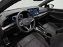 Volkswagen Golf 1.5 eTSI 150 pk DSG R-Line | Panoramadak | Rondomzicht camera | IQ Light | Head-up display