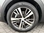 Peugeot 3008 1.6 Plug-in Hybrid Allure 195PK | PDC | Navi | Voorstoelen verwarmd | 18' Lichtmetalen velgen | All season banden | Verwarmbare voorruit