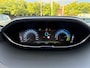 Peugeot 3008 1.6 Plug-in Hybrid Allure 195PK | PDC | Navi | Voorstoelen verwarmd | 18' Lichtmetalen velgen | All season banden | Verwarmbare voorruit