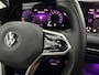 Volkswagen Golf Golf Variant 1.5 eTSI R-Line | Pano | Sfeerverl. | Stuur/Stoelverw. l Camera | Trekh.  | LED | Carplay l NAP