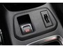 Opel Corsa 1.2 T. 100 pk YES 5drs / Navigatie via Carplay / Parkeersensoren / Stuur -en Stoelverwarming / Airco / 16'' LMV /