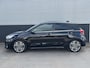 Kia Rio 1.0 TGDI GT-Line Navigatie, Stoel- & Stuurwiel verwarmd, 17" LMV, Smart Key, Achteruitrijcamera, Privacy glass, Volledig dealeronderhouden