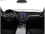 Volvo XC60 2.0 T6 Plug-in hybrid AWD Plus Dark incl. Service Plan 3 jaar/90.000 km | Semi elektrische trekhaak | Adaptieve cruise control incl. BLIS |