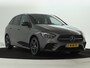 Mercedes-Benz B-klasse 250 e Star Edition AMG Line | AMG Line | Night Pakket | Sfeerverlichting | Achteruitrijcamera | Keyless go | EASY PACK achterklep. Inclusief 24 maanden MB Certified garantie voor Europa.