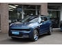 Lynk & Co 01 1.5 STUURVERWARMING MY23+ 40x nieuw!! 360-CAMERA STUUR/STOELVERW. ROLHOES PANO/SCHUIF MEMORY INFINITY DAB NAVI CARPLAY ELEK.ACHTERKLEP 20"LMV