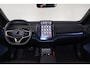Volvo EX30 Single Motor Extended Range Plus 69 kWh - Adaptive Cruise Control - Climate pack - Parkeercamera achter - Elektrisch bedienbare voorstoelen - Verwarmde voorstoelen & stuur - Parkeersensoren voor & achter - Draadloze tel. lader - Extra getint glas - 20' LMV