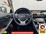 Lexus IS 300h Hybrid Luxury Line|NL-Auto|Schuifdak|LED