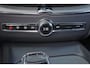 Volvo XC60 T8 Recharge AWD Black Edition Ultra - LONG RANGE - Luchtvering - Bowers & Wilkins Audio - IntelliSafe Assist & Surround - 360º Camera - Adaptieve LED koplampen - Verwarmde voorstoelen, stuur & achterbank - Parkeersensoren voor & achter - Elektr. bedienb. voorstoelen met geheugen - Head up display - Draadloze tel. lader - Extra getint glas - Elektr. inklapbare trekhaak - 21' LMV