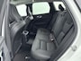 Volvo XC60 2.0 T8 Plug-in hybrid AWD Ultra Dark | CRYSTAL WHITE | Luchtvering | Trekhaak | Alarm | Extra getint glas | PDC + 360 camera | Stoel + Stuurverw |