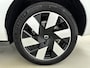 Volvo XC60 2.0 T8 Plug-in hybrid AWD Ultra Dark | CRYSTAL WHITE | Luchtvering | Trekhaak | Alarm | Extra getint glas | PDC + 360 camera | Stoel + Stuurverw |