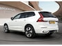 Volvo XC60 2.0 T8 Plug-in hybrid AWD Ultra Dark | CRYSTAL WHITE | Luchtvering | Trekhaak | Alarm | Extra getint glas | PDC + 360 camera | Stoel + Stuurverw |